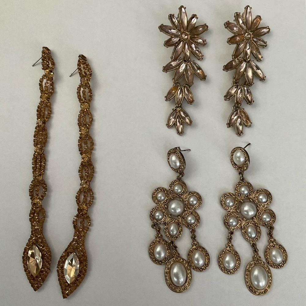 COSTUME JEWELRY BUNDLE‎
